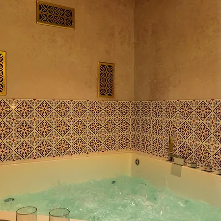 Appartement Cl2 En Pareja Jacuzzi Y Aparcamiento Sevilla